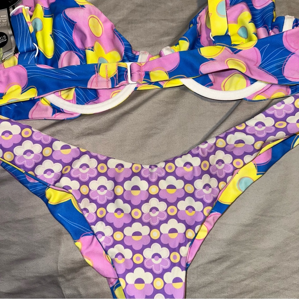 Moana Bikini in Blue with Pink and Yellow Floral Design - Picture 4 of 4
